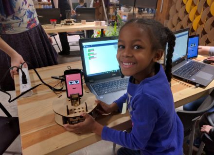 Maker-Festival Robot-Playtime Dexter